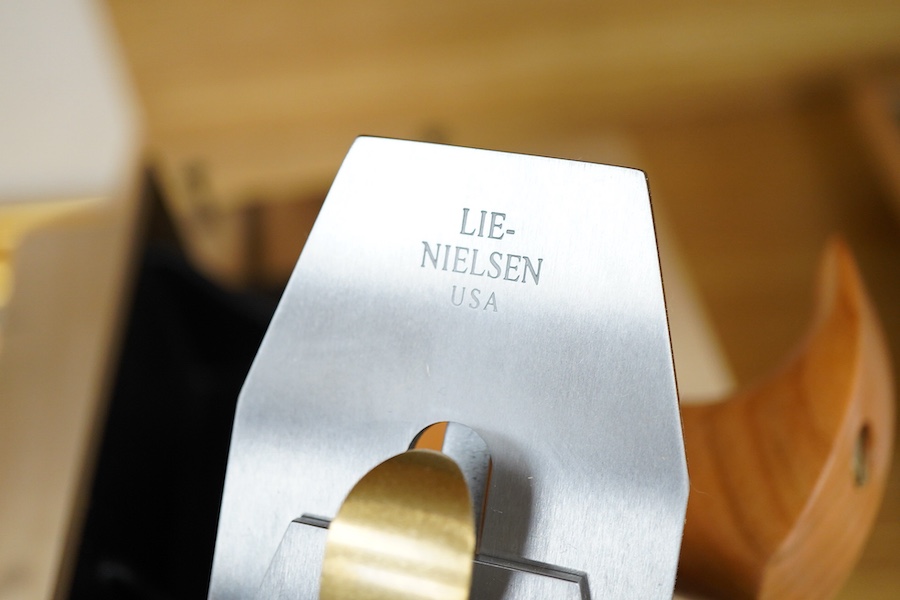 A Lie-Nielsen Toolworks shooting plane, ‘Shoot Board Plane’ (No.51R), in the original fitted wooden box with paperwork